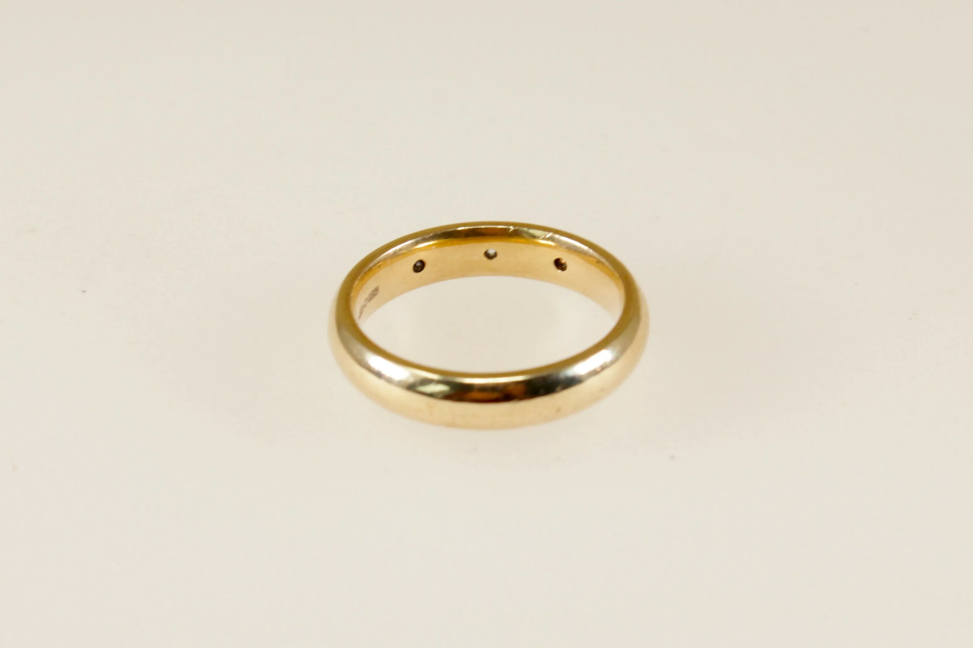 9ct Gold Diamond Band Ring