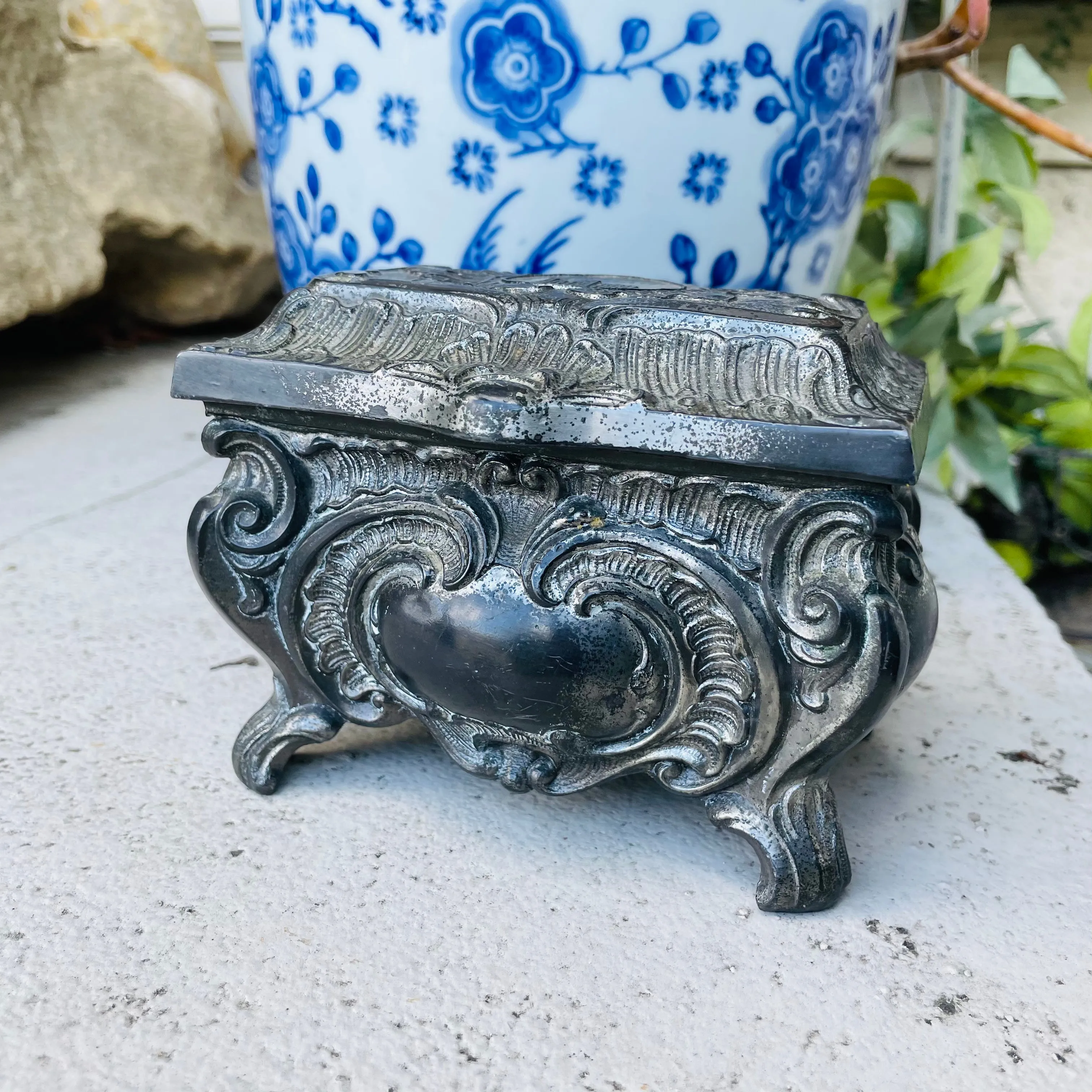 Antique Ornate Silver Tone Metal Footed Art Deco Jewelry KeepsakeTrinket Box