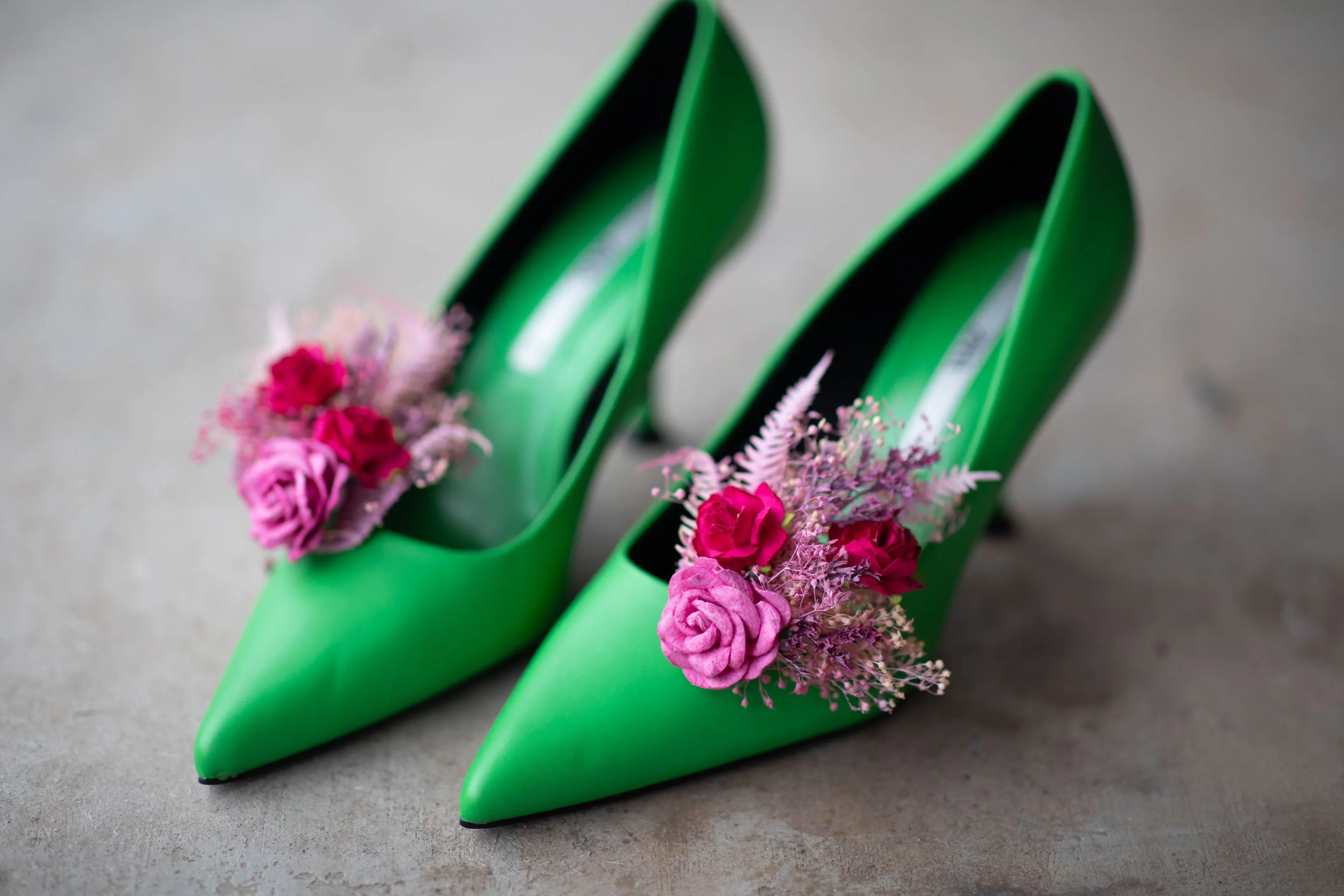Pink flower shoe clips Bridal shoe clips Wedding accessories Shoes decoration Wedding jewellery Magaela Fuchsia wedding shoe clips Handmade