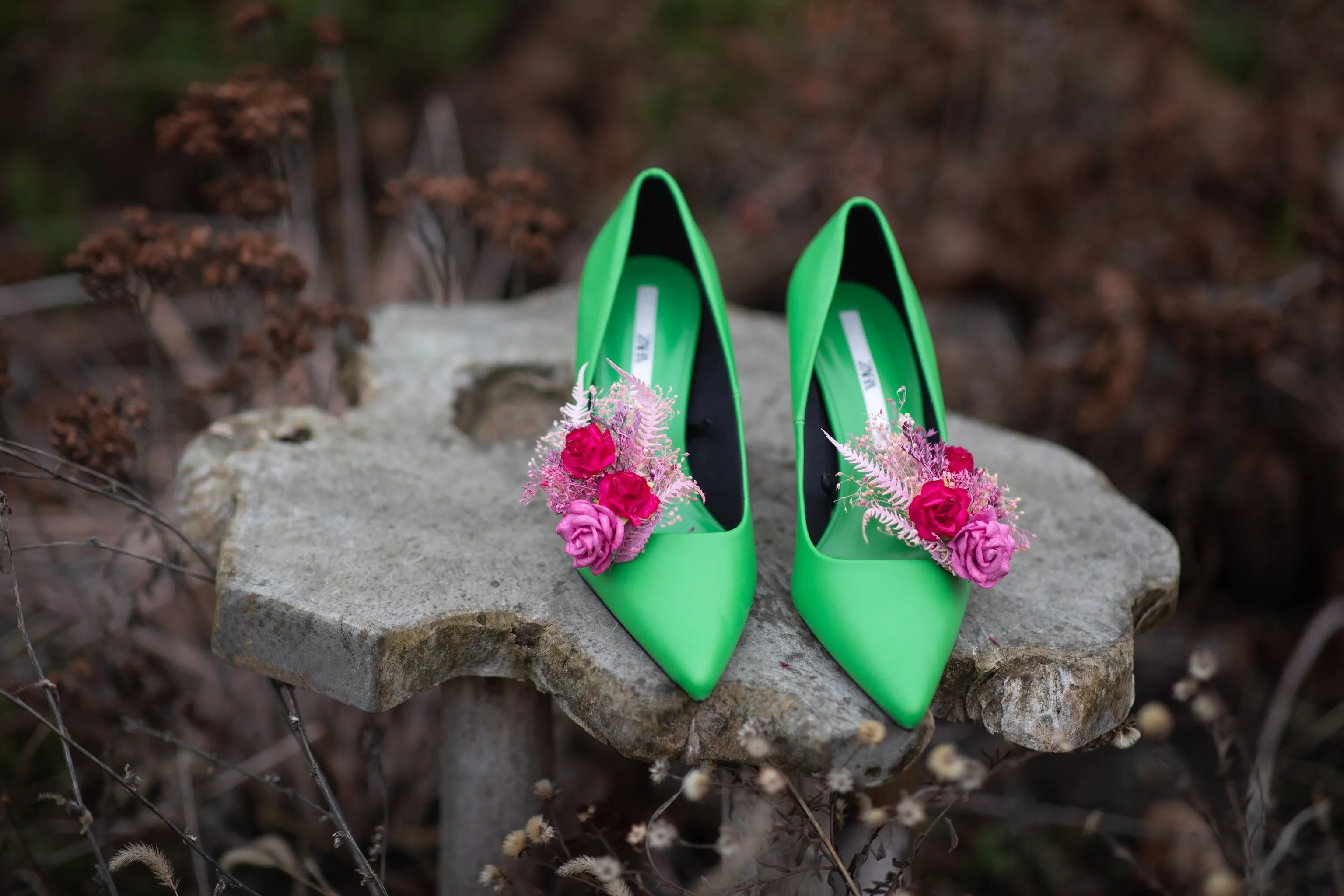 Pink flower shoe clips Bridal shoe clips Wedding accessories Shoes decoration Wedding jewellery Magaela Fuchsia wedding shoe clips Handmade