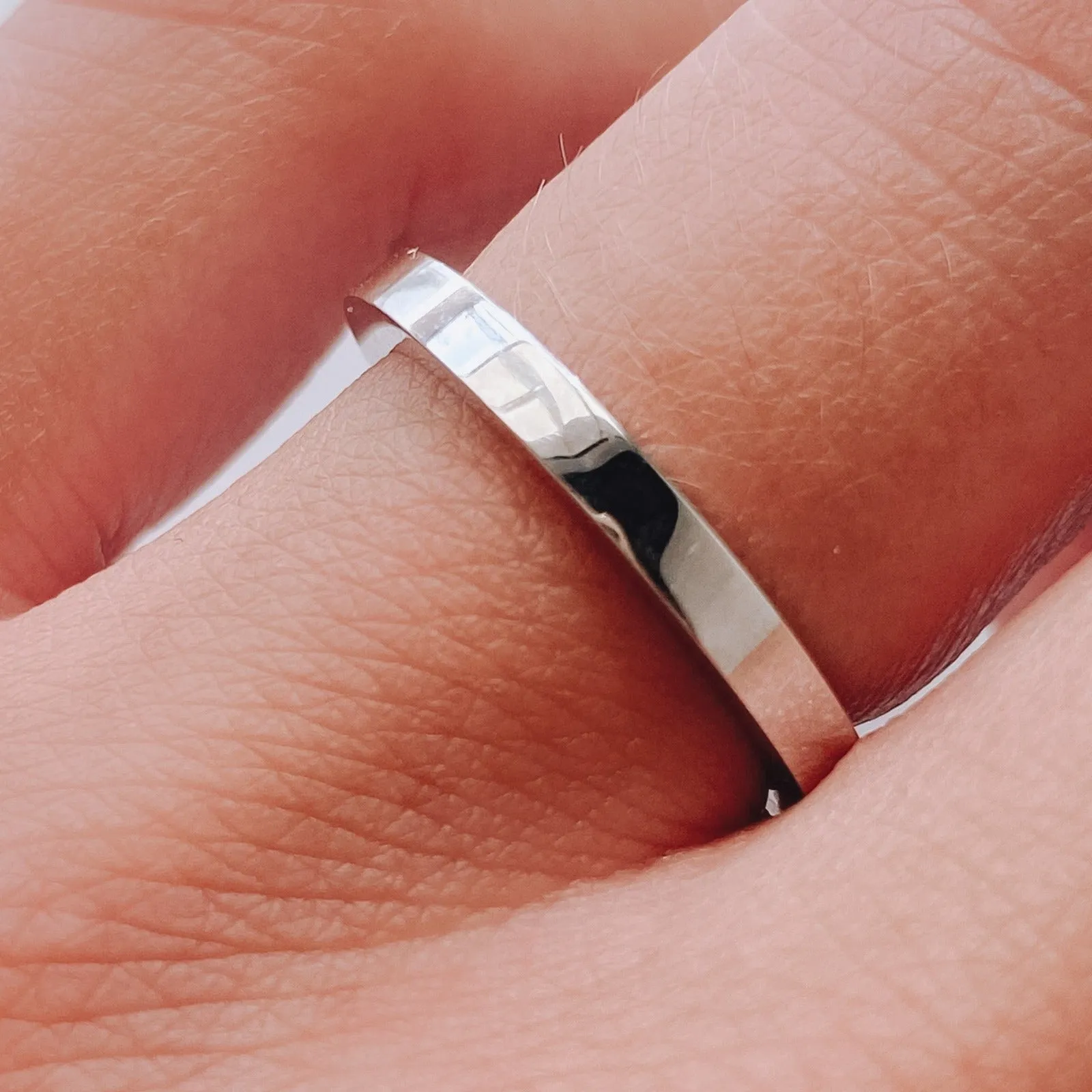 Roset 14K White Gold Wedding Band