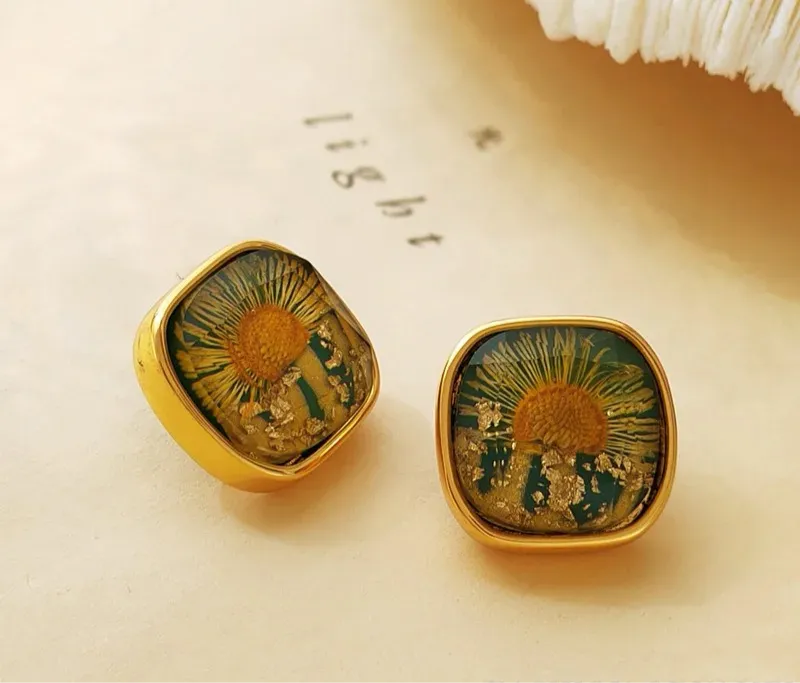 Vintage Sun Flower Temperament Minimalist Stud Earrings